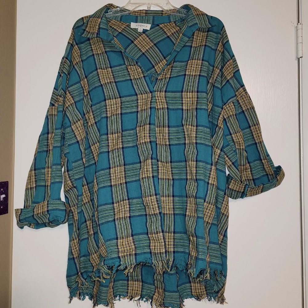 Women's Umgee frayed bottom 1xl yellow and green tunic